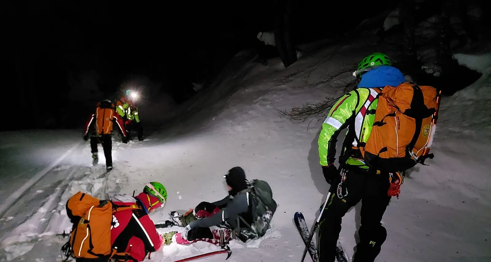 Si spacca un rampone, 20enne soccorsa sulla Strada degli Scarubbi