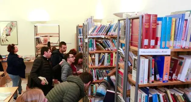 Black Friday? Dei libri. In biblioteca a Trento “fuori tutto” a 1 euro