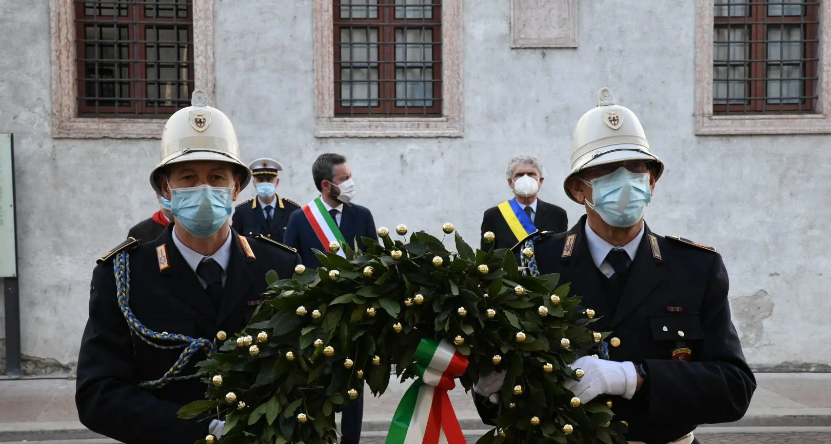Liberazione fra memoria e sguardo rivolto al futuro: tanti momenti simbolici a Trento