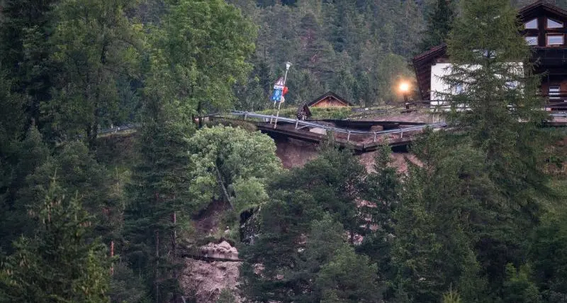 Tempesta in Val di Fassa, in corso le operazioni di bonifica