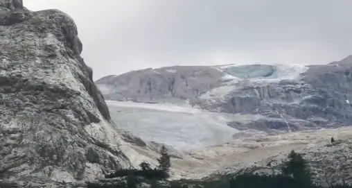 Il testimone: «Un boato, poi la valanga di neve e ghiaccio»