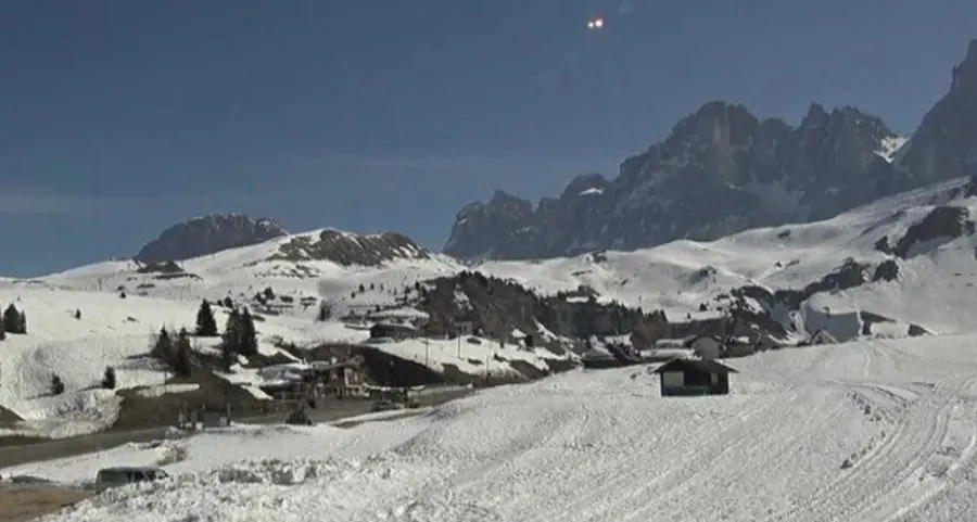 Cade durante una gara a passo Rolle, ferito uno sciatore