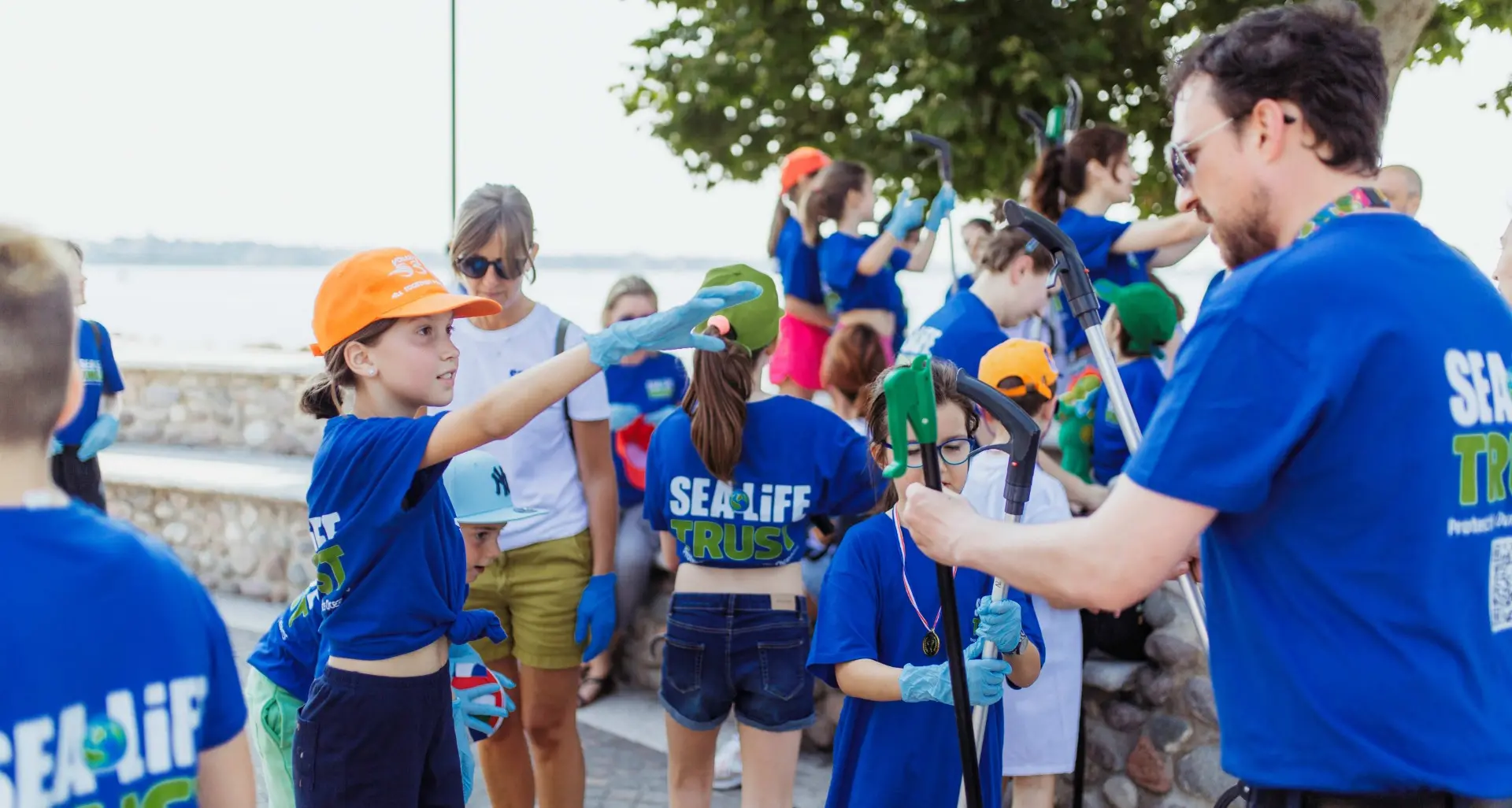 Gardaland Sea Life Aquarium partecipa alla “24 ore Global Beach Clean”