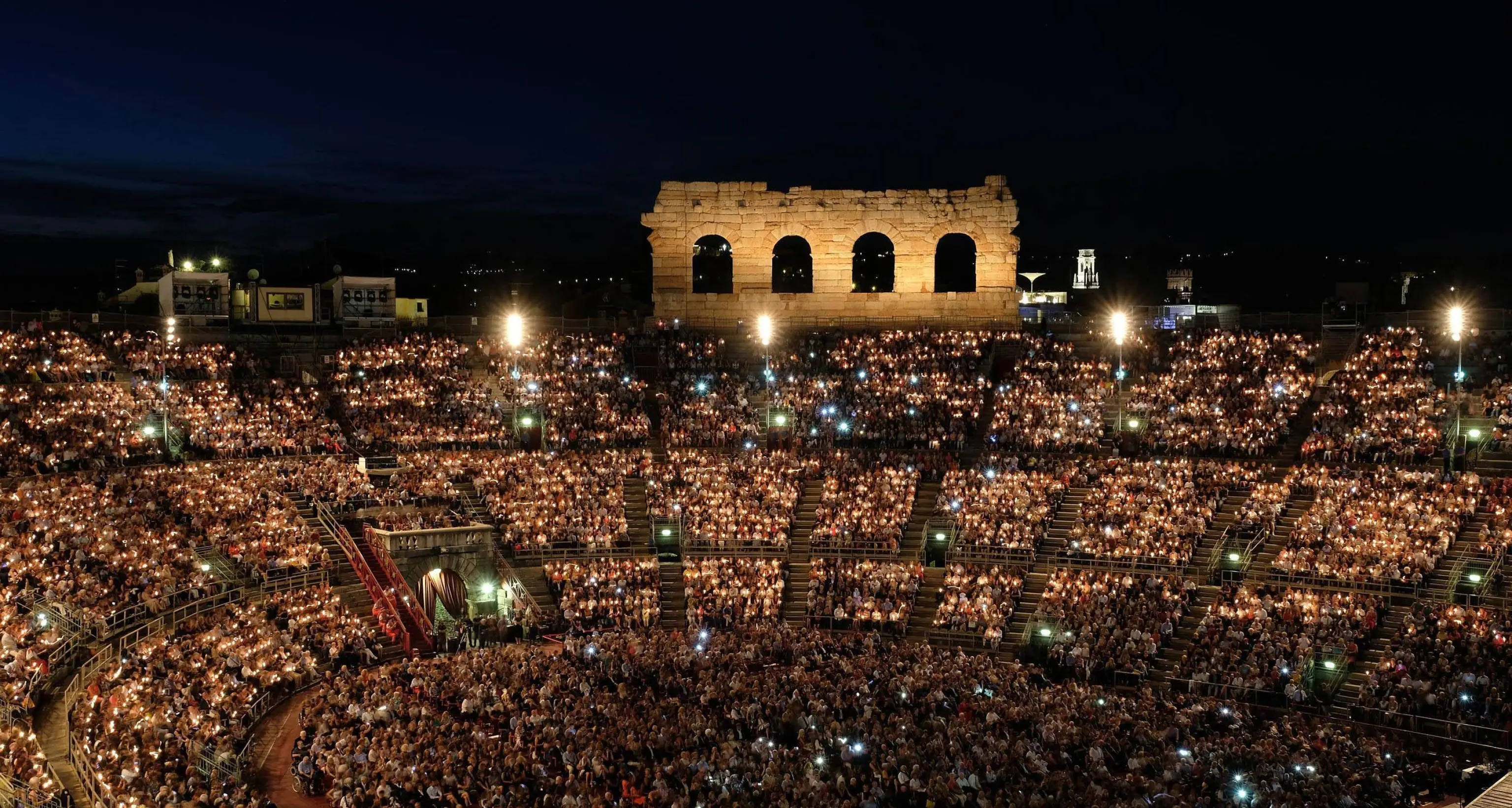 L’Arena riapre: via libera a 6 mila spettatori per la lirica