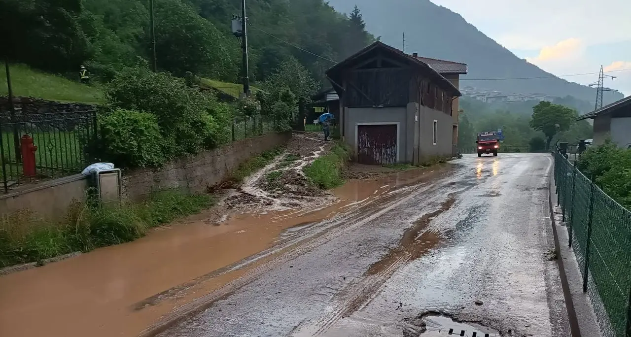 Colata di fango a Condino: evacuate due famiglie