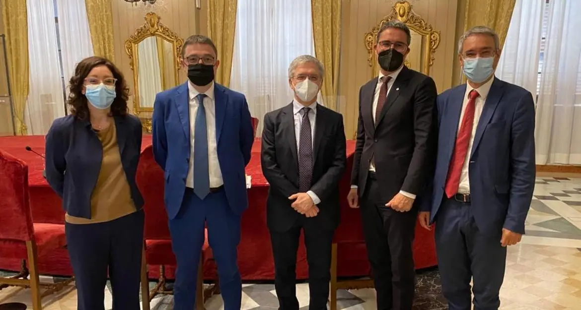 Fugatti e Kompatscher al ministro Franco: “Sospendere per 2 anni gli impieghi assunti col Patto di garanzia”