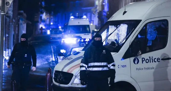 Belgio: auto contro folla, 4 morti, 12 feriti gravi