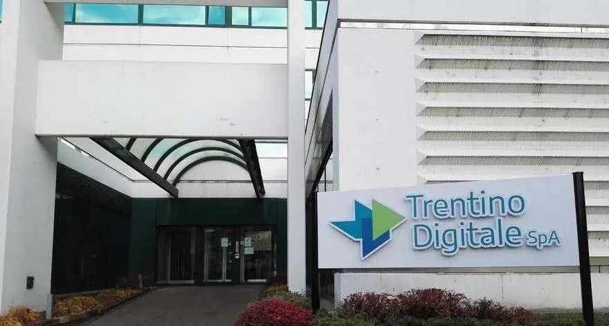 Siti di Provincia e Apss fuori servizio: un problema all'impianto elettrico la causa