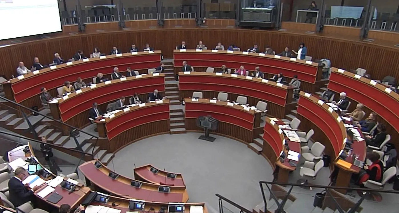 Vitalizi dei consiglieri, ok al disegno di legge Paccher