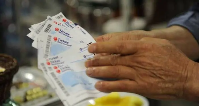 Buoni pasto, i ristoratori pronti al blitz: «Molti di noi stanno decidendo di non accettarli più»