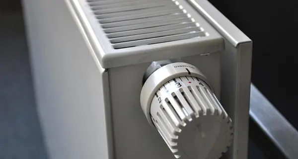 Caro-energia, il Comune di Trento aumenta le tasse per le seconde case e riduce la temperatura in scuole e uffici