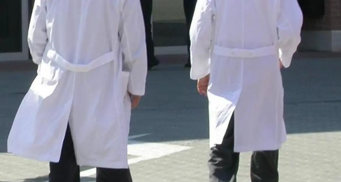 Dirigenti medici, l’indennità di esclusiva aumenta del 27%: dalla Provincia 4,5 milioni