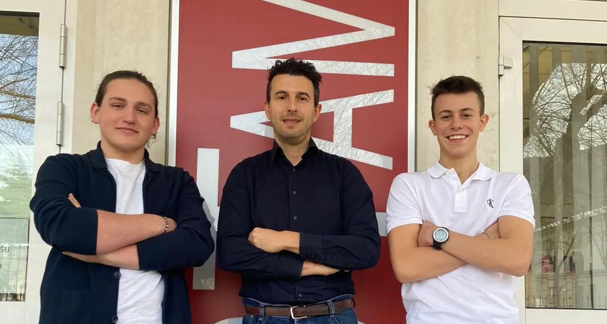 Olimpiadi di economia e finanza: il Tambosi vince con Luca Cecchini tra gli juniores, podio per Thomas Piffer tra i seniores