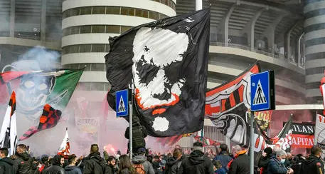 Misure anti Covid, nei guai i tifosi di Inter e Milan