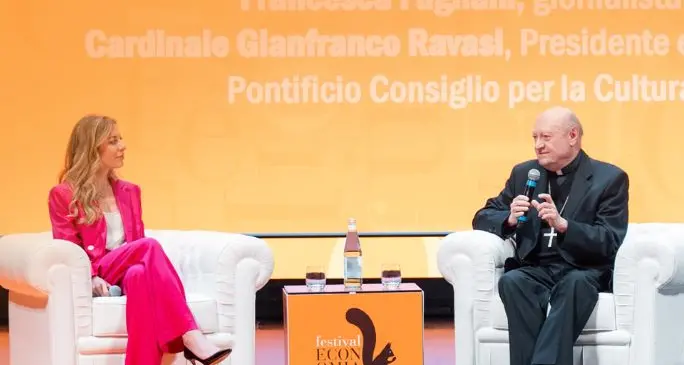 Il cardinal Ravasi al Festival: «Guerra in Ucraina, continuare a tentare un dialogo per pace»