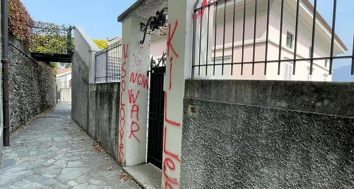 Incendio alla villa dell'oligarca russo Solovyev