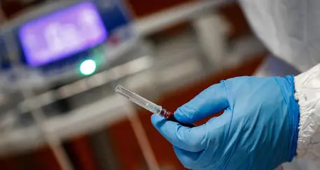 Austria, morta suicida la dottoressa minacciata dai no vax