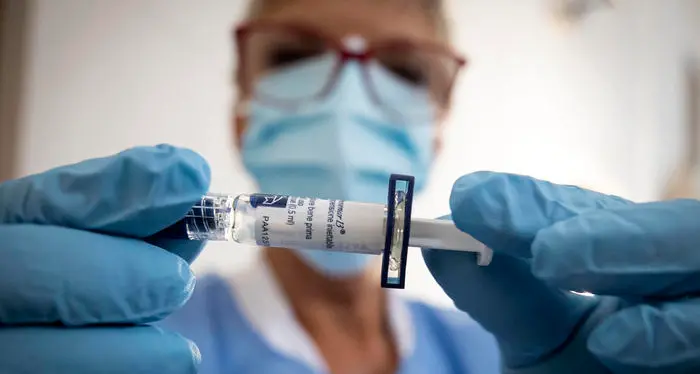 Maratona vaccinale: la Provincia chiama in campo suoi dipendenti