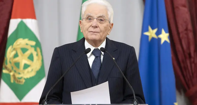 Mattarella: “Dietro le violenze alle donne c’è il fallimento della società”