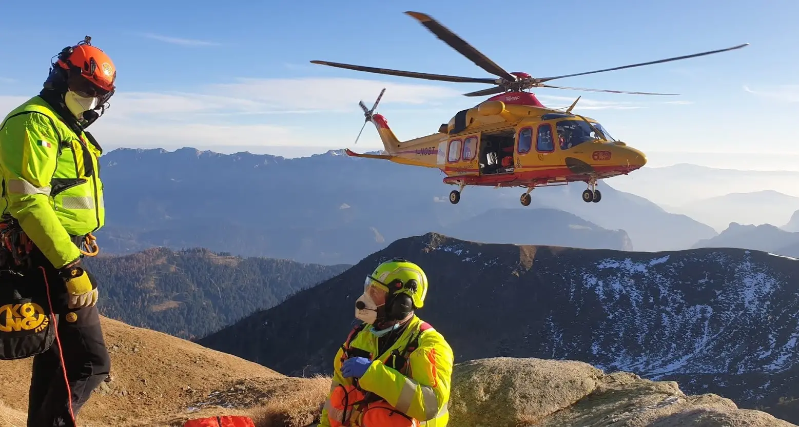 Cevedale, coppia di ventenni sorpresi dalla nebbia a tremila metri: li salva il Soccorso alpino