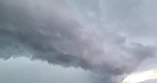 Ancora vento forte: raffiche oltre i 140 all’ora a Pejo. Caldo improvviso in montagna