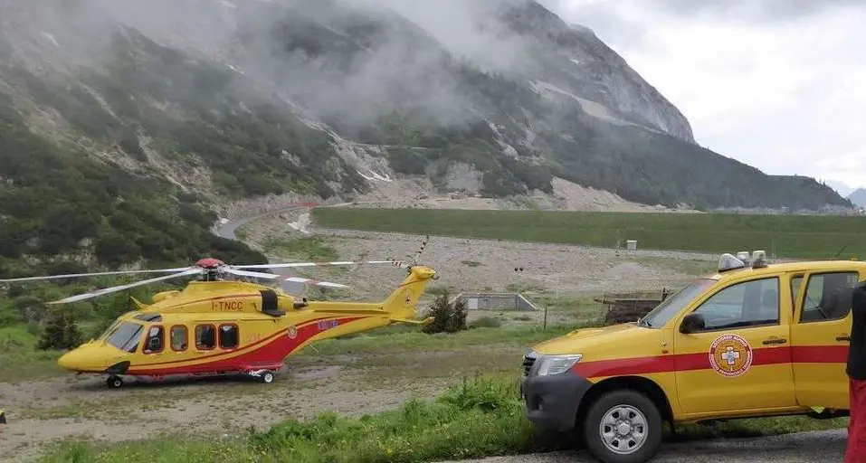 Scialpinista trentino di 38 anni ferito sulla forca rossa a Falcade