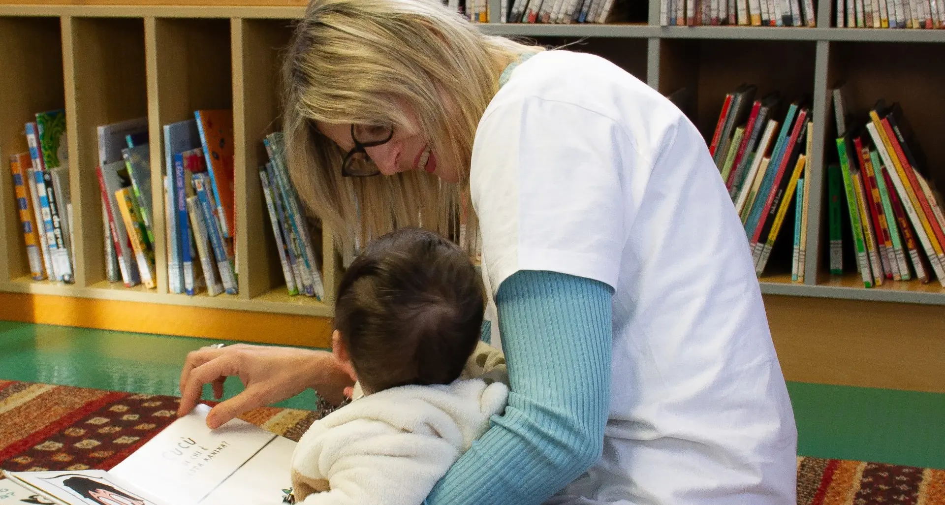 Roberta: «Leggendo libri ai bimbi in biblioteca mi sento felice»