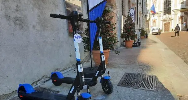 Il monopattino ci fa arrabbiare? «È cultura green, andiamo avanti»