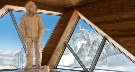 Montagna, su SkyWay M. Bianco l’ omaggio alla scultura trentina