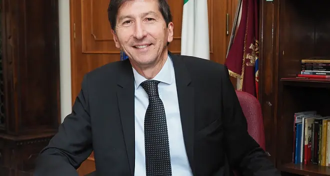 Offese contro il questore e Covid, titolare di un pub a giudizio