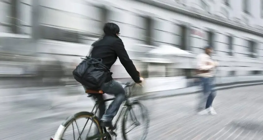 Il Comune di Trento “paga” chi va in bici al lavoro. Sconti anche sui trasporti pubblici