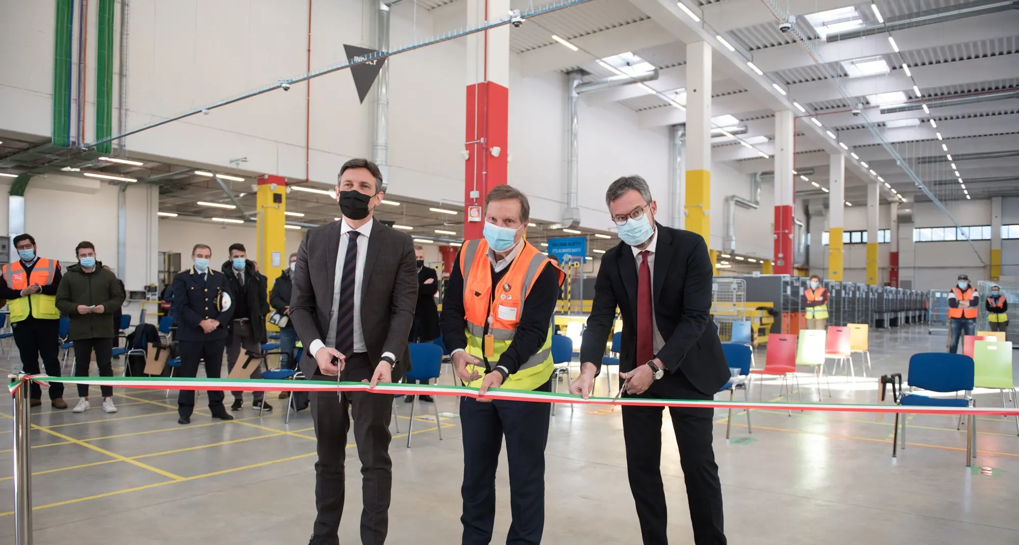 Deposito smistamento Amazon a Trento, saranno assunti 20 magazzinieri e 50 autisti