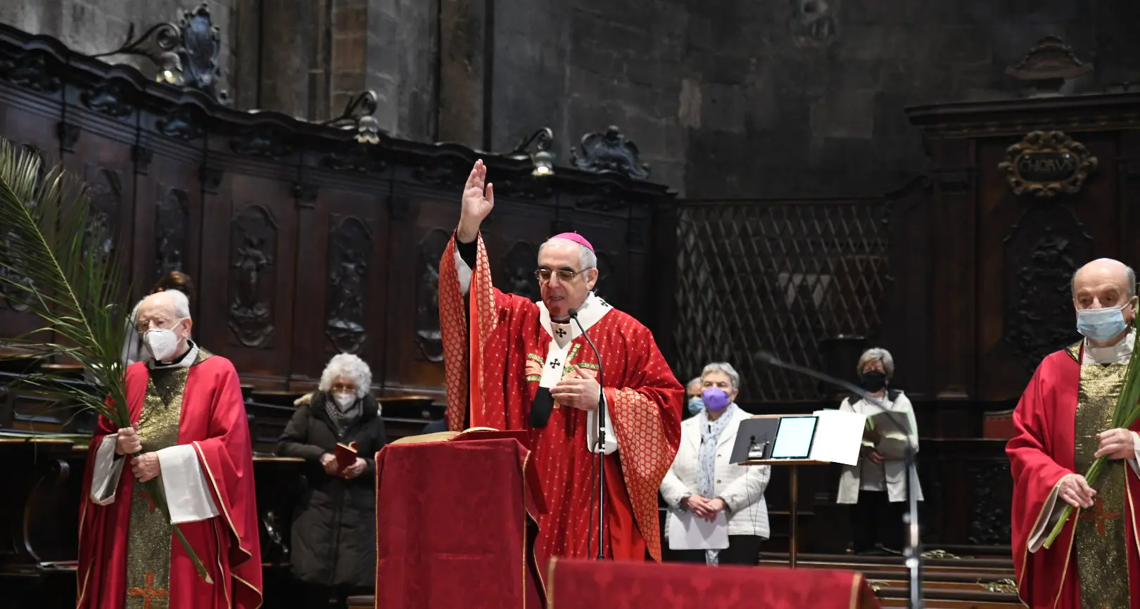 La Diocesi di Trento: assoluzione dei fedeli solo per chi partecipa in presenza, niente streaming