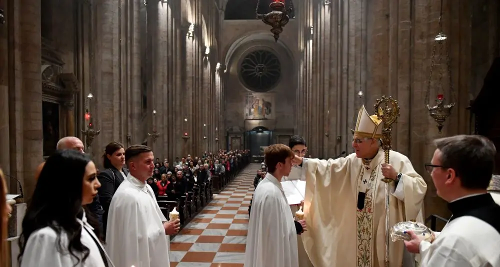 Pasqua, l’arcivescovo Tisi in Duomo: vicinanza ai familiari di Andrea Papi e alle vittime della violenza sulle donne