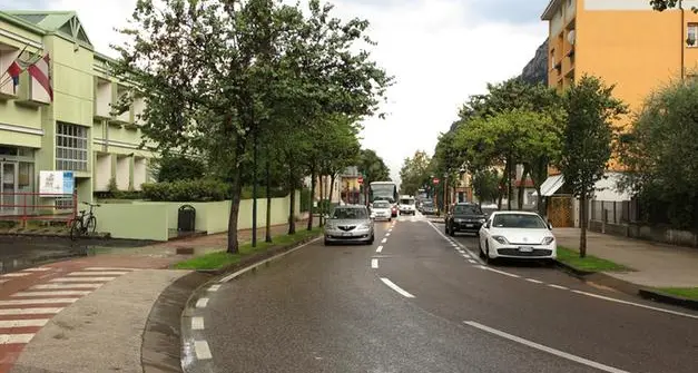 A Riva ci si prepara alla bella stagione asfaltando le ciclabili