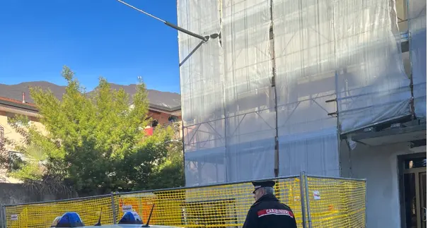 Cinque lavoratori in nero in un cantiere edile a Arco: lavori sospesi, all’imprenditore 12mila euro di multa