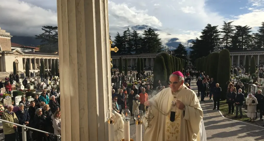 Trento, per la ricorrenza di Ognissanti, tutte le celebrazioni nei cimiteri cittadini