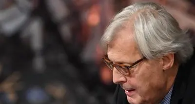 Vittorio Sgarbi indagato per furto di beni culturali per dipinto di Manenti