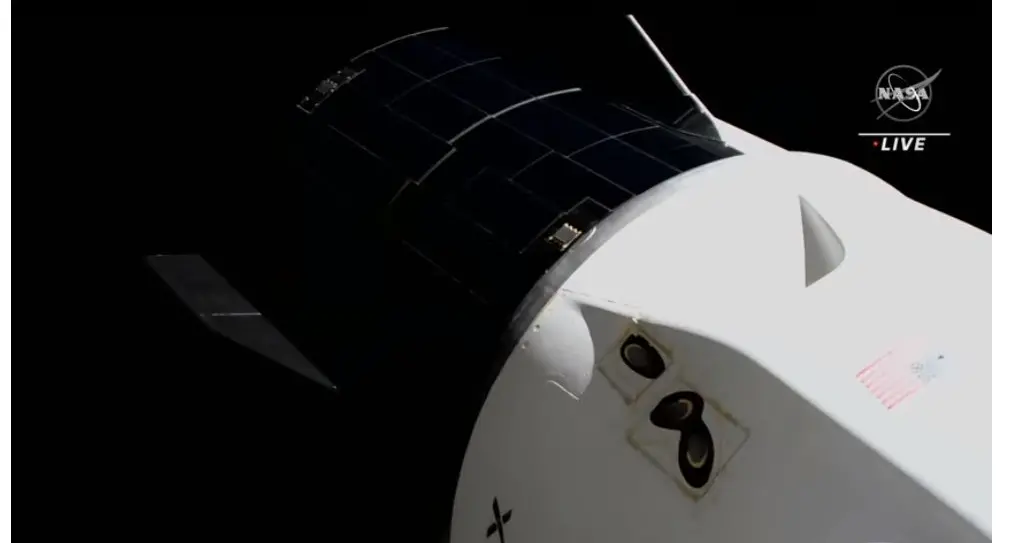 AstroSamantha, la navetta Crew Dragon partita verso la Terra