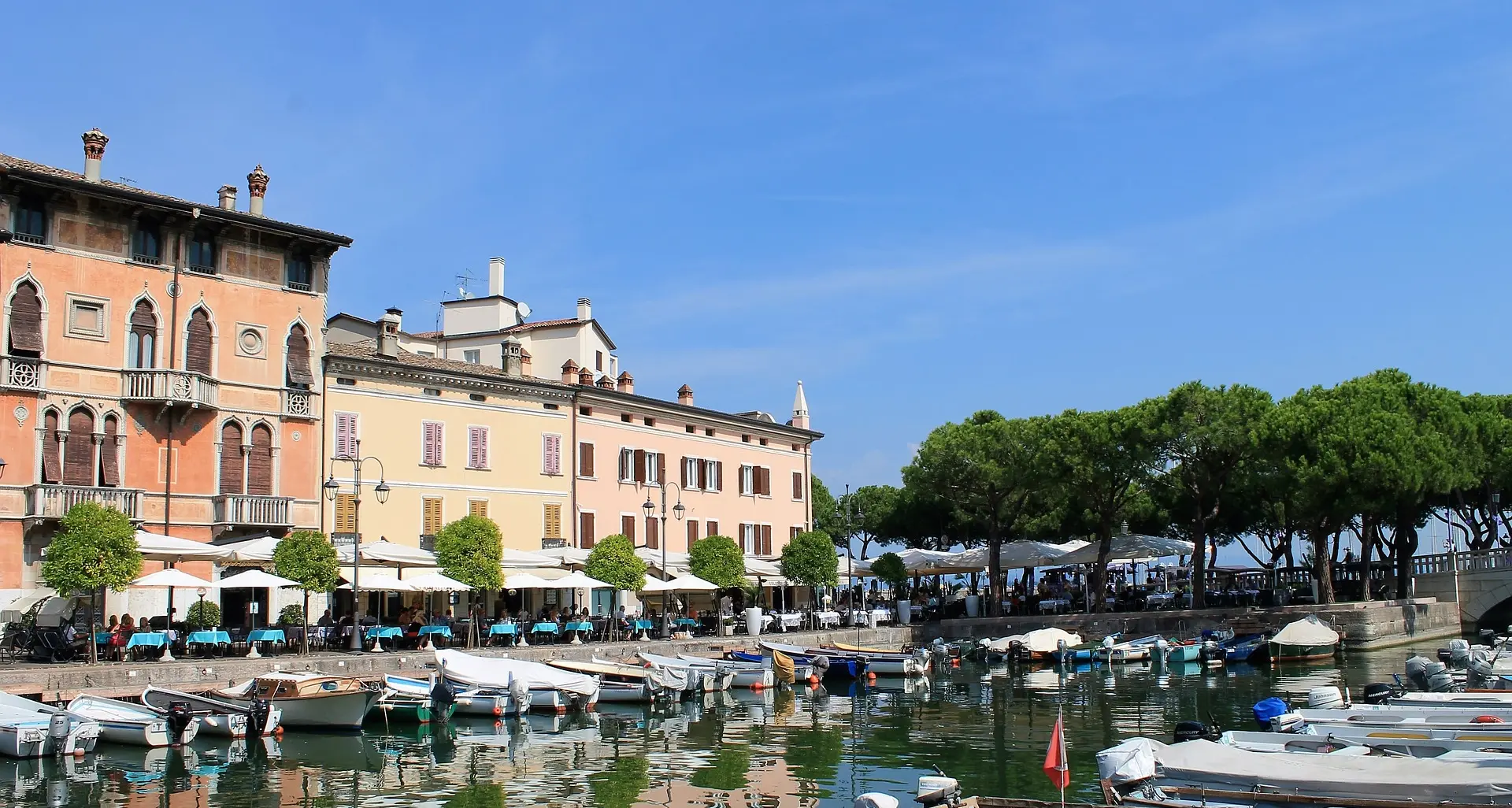 Quindicenne aggredito e rapinato da una baby gang sul lungolago
