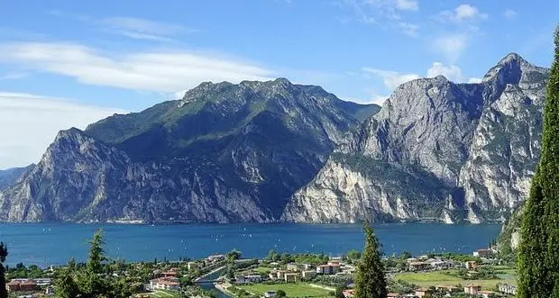 Microplastiche anche nel Lago di Garda, i risultati di un Progetto Ue