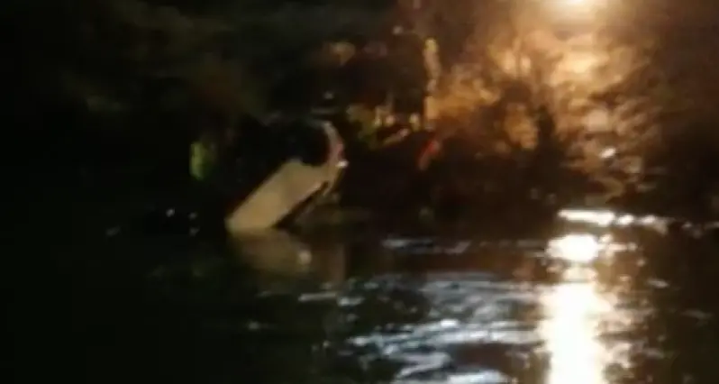 Rovereto, recuperata l’auto finita nel fiume Adige