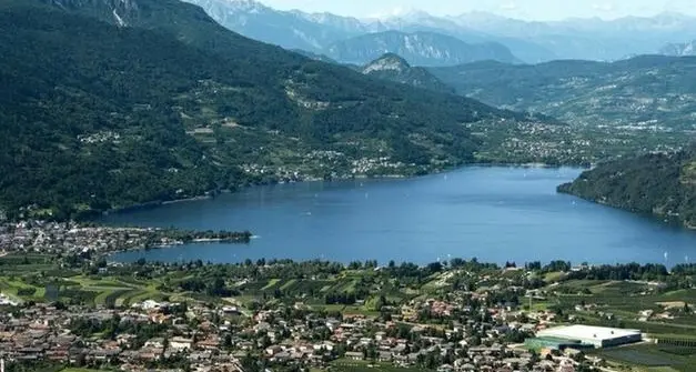 L'appello a Fugatti: “Più sicura la strada intorno al lago di Caldonazzo”