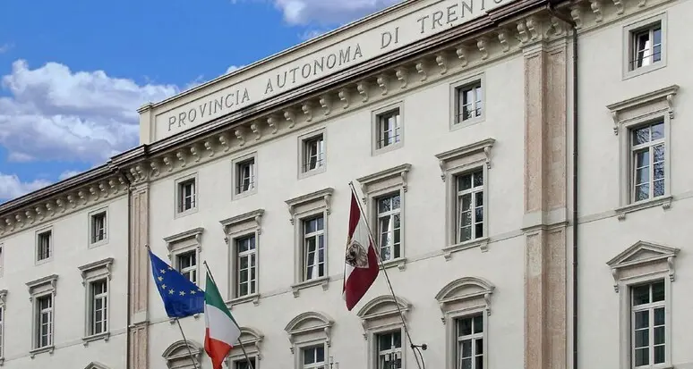 Provincia, arriva la sentenza: legittima la certificazione dei contratti collettivi