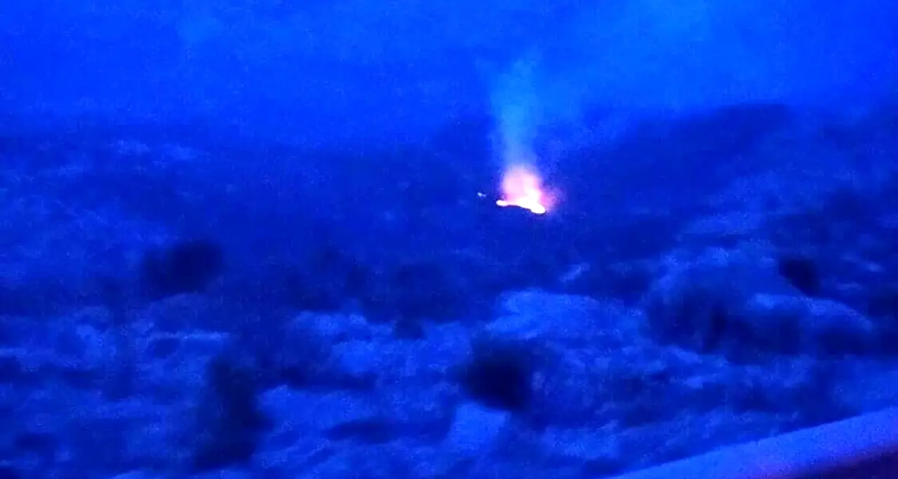 Dro, a fuoco 200 metri quadri di bosco vicino alla centrale di Fies