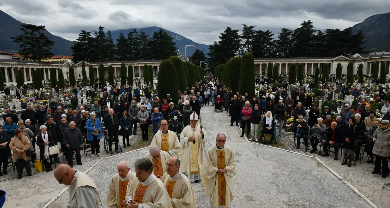 Ognissanti, la celebrazione al Redentore con don Lauro Tisi