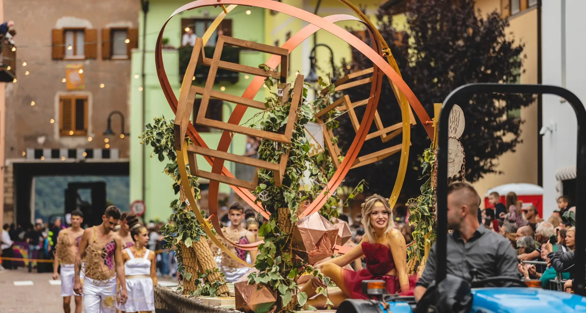 Alla 66a Festa dell’Uva di Giovo si punterà su folklore ed arte del vino