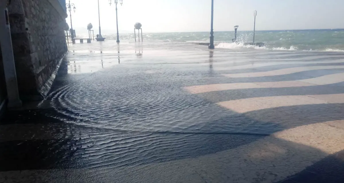 Lago di Garda, esondazione a Lazise ma senza danni rilevanti