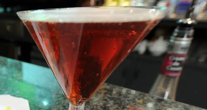Effetto della pandemia: boom di consegne di alcol nelle case, rischi per i minori