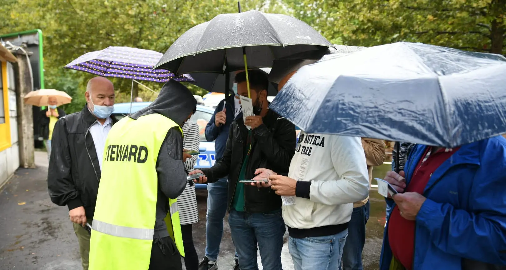 Per il Briamasco inaugurazione bagnata dal diluvio. Tifosi inzuppati all’ingresso ma esultanti per la vittoria del Trento
